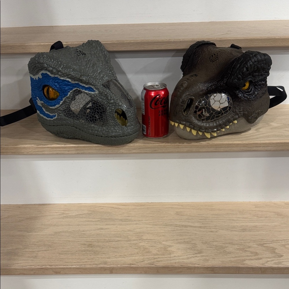 Jurassic World Mask 2 Chomp N Roar Masks Tyrannosaurus  Blue Raptor Dinosaurs